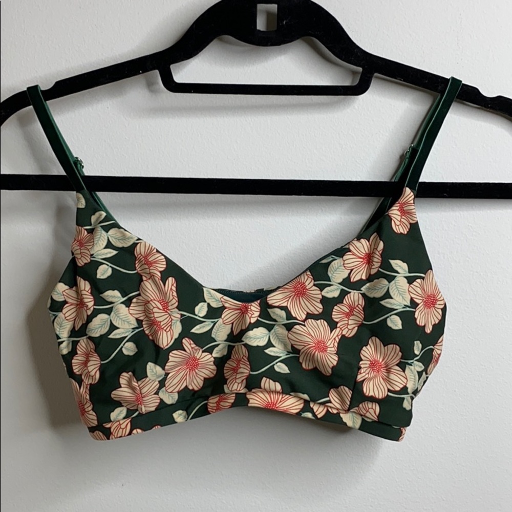 Green sports bra